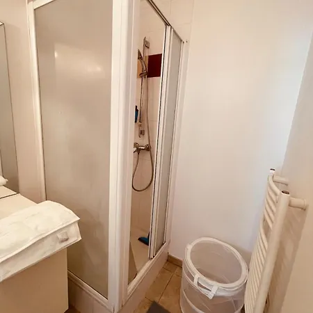 Lägenhet #hn - F2 Avec Balcon Pied De La Gare