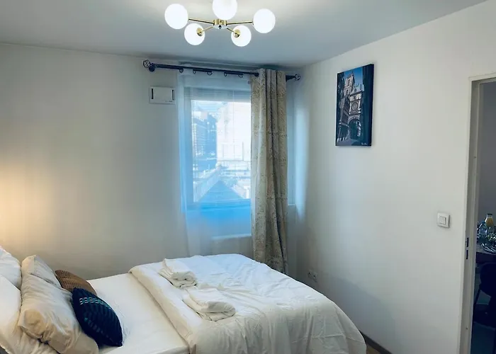 #hn - F2 Avec Balcon Pied De La Gare Apartment *